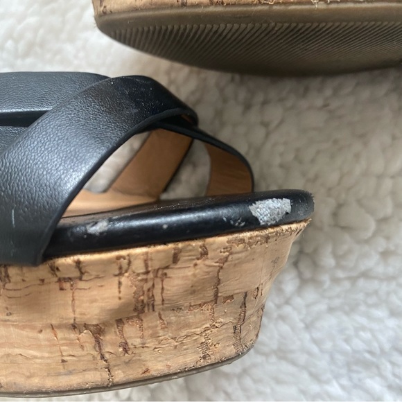 Black strappy wedges size 5.5. - Picture 2 of 6